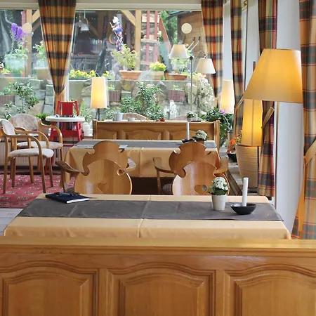 Hotel Carlsruh 3*