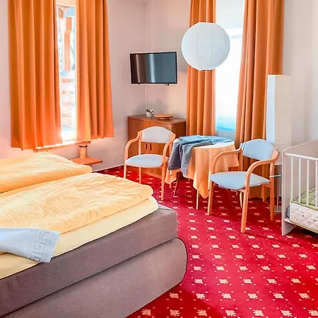 Carlsruh 3* בראונלאגה